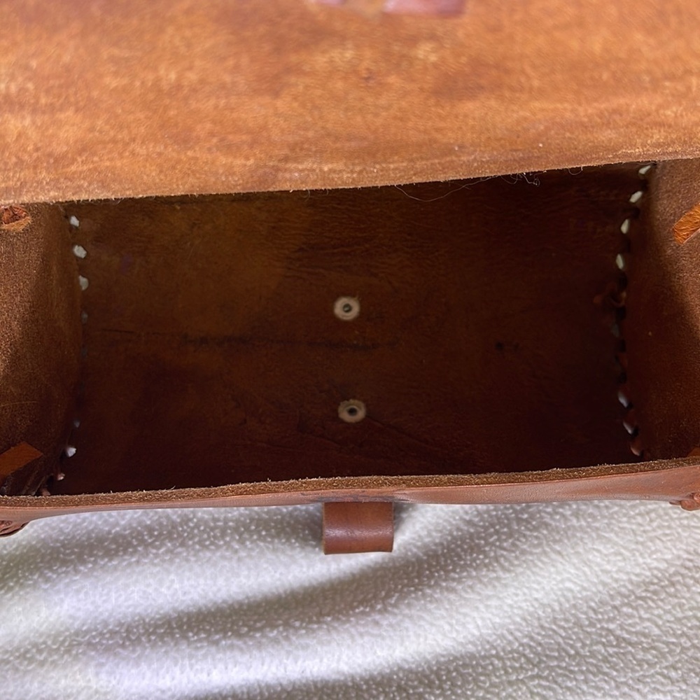 La Carmelita Handmade in Mexico Leather Cross Body Bag - Picture 8 of 9
